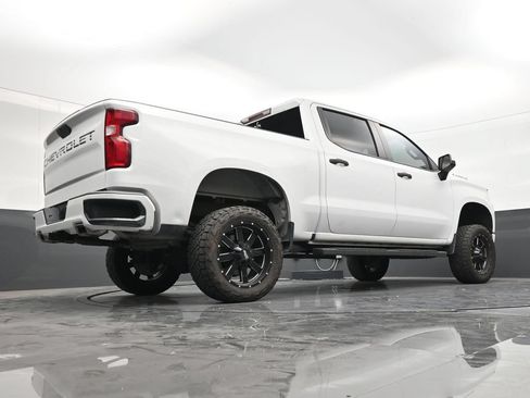 Used 2020 Chevrolet Silverado 1500 Custom w/ Custom Value Package RWD image 24