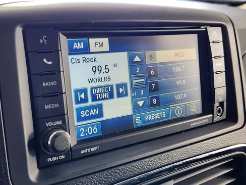 Used 2012 Dodge Grand Caravan SXT FWD image 22