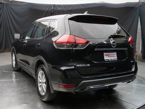 Used 2017 Nissan Rogue S image 10