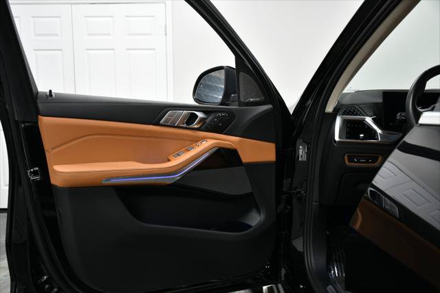 Used 2026 BMW X7 xDrive40i AWD/4WD image 24
