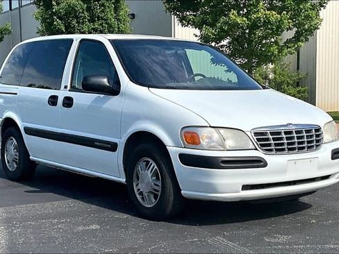 Used 2000 Chevrolet Venture LS FWD image 2