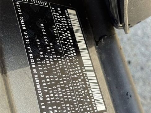 New 2026 Volkswagen Tiguan SE image 19