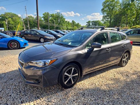 Used 2019 Subaru Impreza 2.0i Premium AWD/4WD image 2