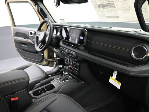 New 2026 Jeep Gladiator Sport AWD/4WD image 24