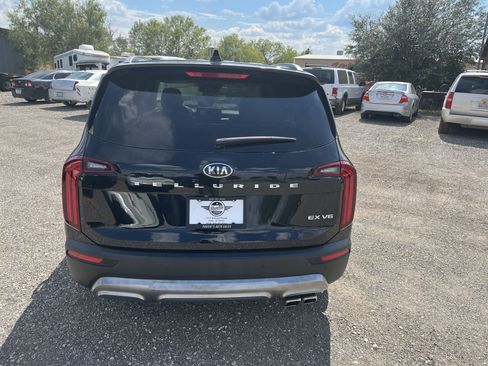Used 2022 Kia Telluride SX w/ Nightfall Edition Package AWD/4WD image 5