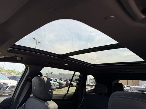 New 2026 Buick Enclave Sport Touring w/ Power Package FWD image 14