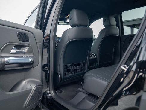 Certified 2025 Mercedes-Benz EQB 300 4MATIC image 18