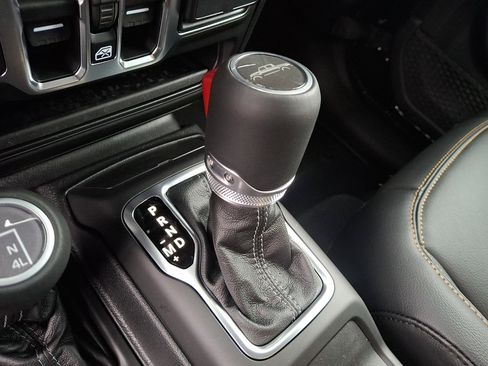 New 2026 Jeep Gladiator Sport image 11