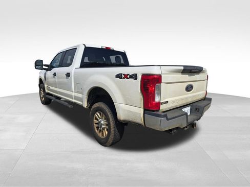 Used 2018 Ford F250 XLT AWD/4WD image 11