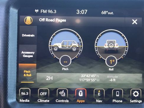Used 2023 Jeep Wrangler Unlimited Sahara w/ Cold Weather Group AWD/4WD image 35