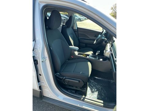 Used 2025 Hyundai Kona SEL image 21