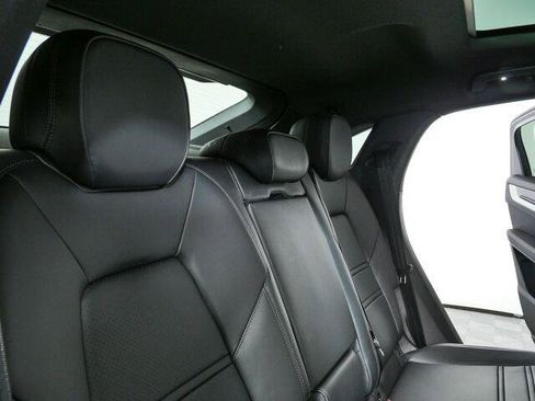 New 2026 Porsche Cayenne Coupe AWD/4WD image 24