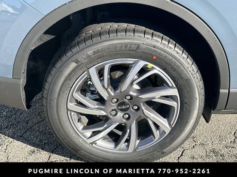 New 2026 Lincoln Corsair Premiere image 17