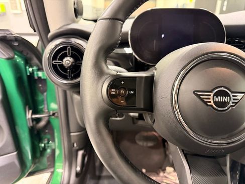 Certified 2022 MINI Cooper SE image 13