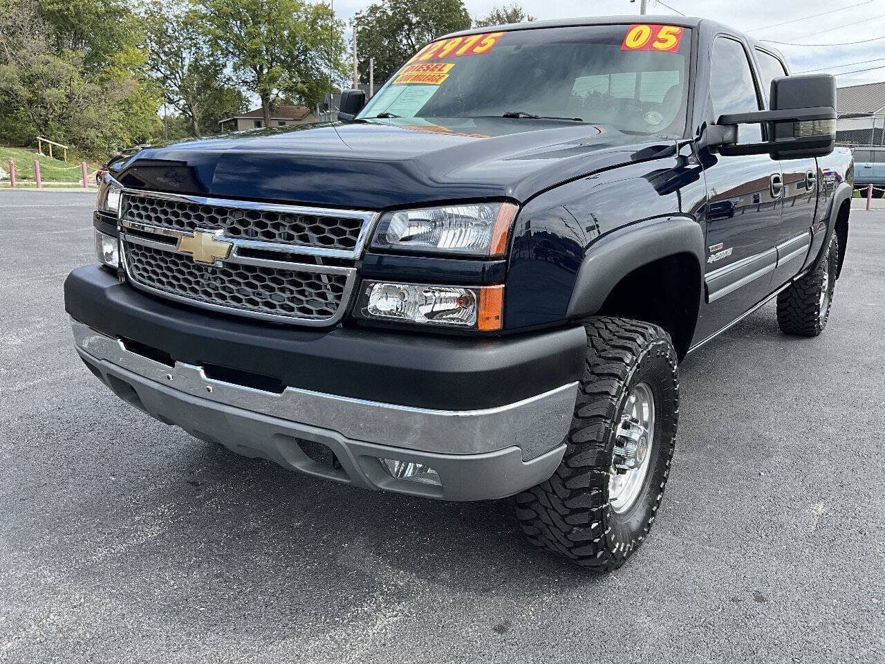 Used 2005 Chevrolet Silverado 2500 LS w/ Heavy-Duty Power Package AWD/4WD image 39