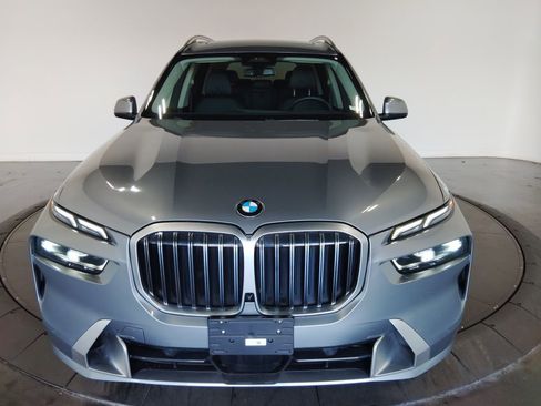 Used 2023 BMW X7 xDrive40i w/ Premium Package image 3