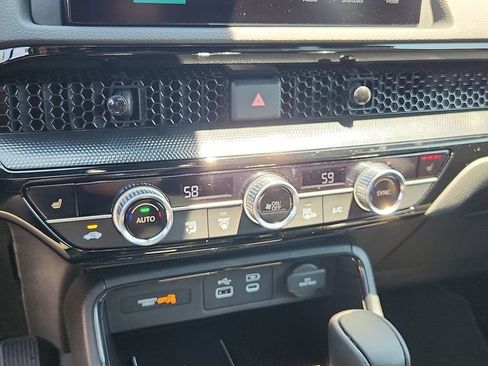 Used 2025 Honda CR-V Sport Touring image 16