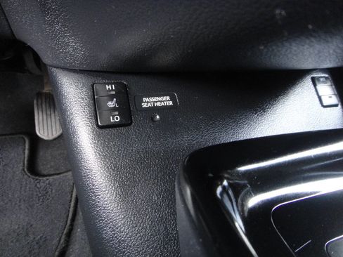 Used 2018 Toyota Prius Prime Advanced w/ Carpet Mat Package image 10