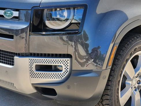 Used 2024 Land Rover Defender 110 S image 8