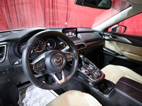 Used 2018 MAZDA CX-9 Touring w/ Touring Premium Package image 12