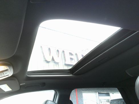 Used 2024 Dodge Durango GT image 16