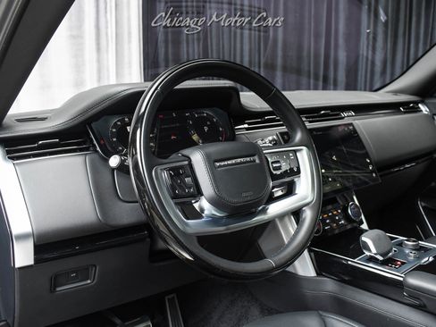 Used 2023 Land Rover Range Rover Autobiography image 8