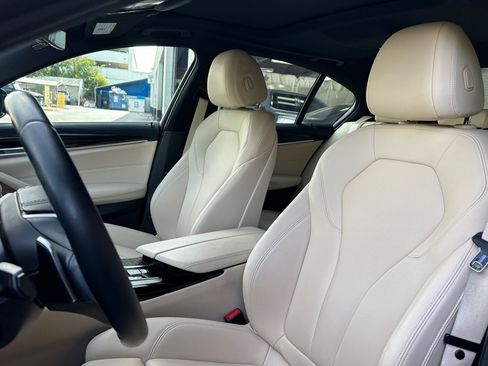 Used 2018 BMW 530i RWD image 27