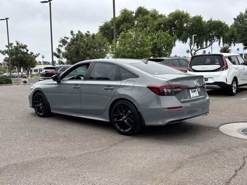 Used 2025 Honda Civic Sport image 4