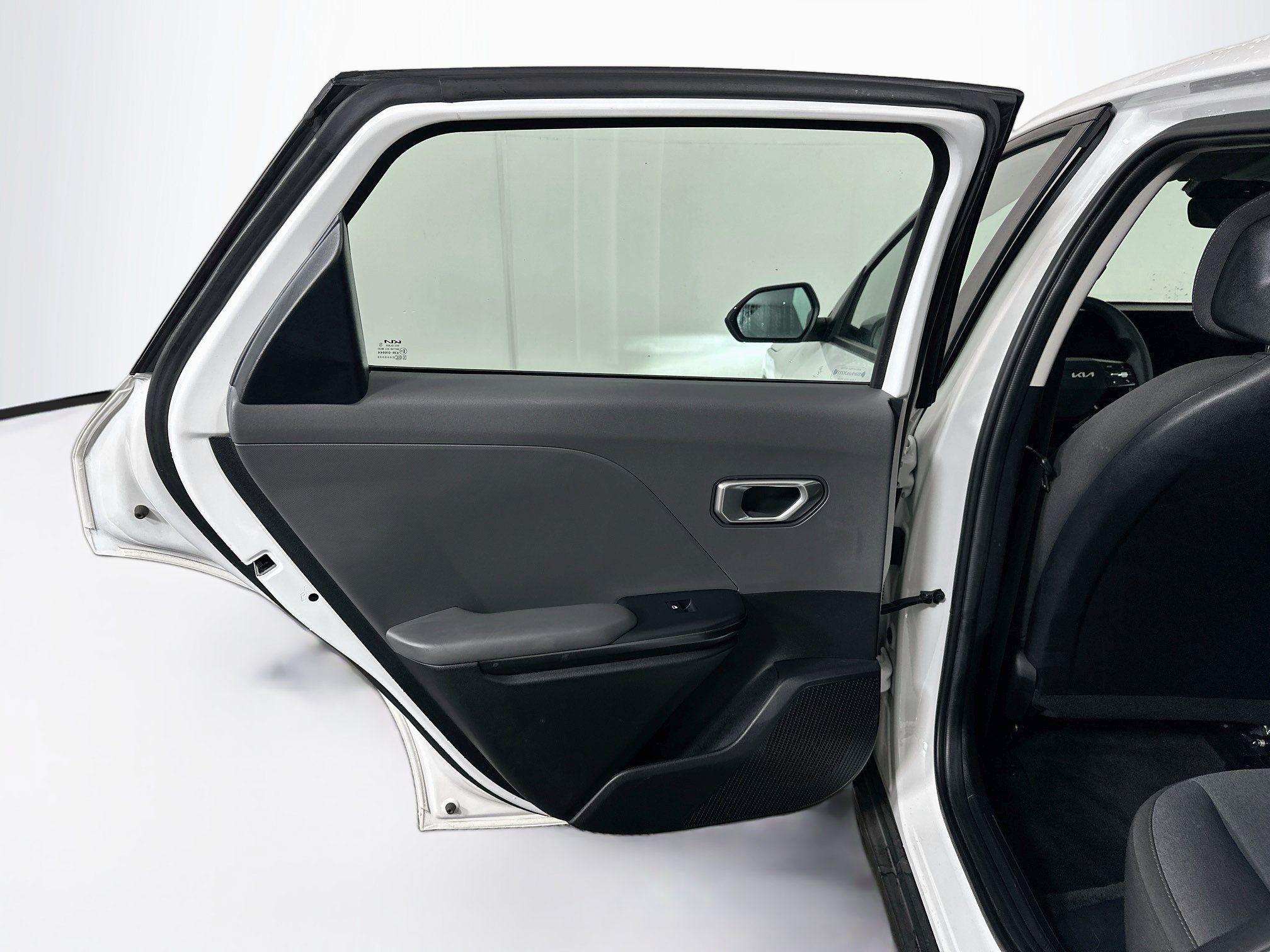 Used 2025 Kia K4 FWD image 25