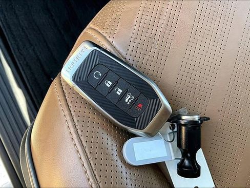 Used 2025 INFINITI QX80 Luxe image 11