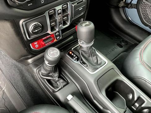 New 2026 Jeep Wrangler Unlimited Rubicon image 30