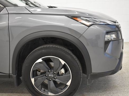 Used 2025 Nissan Rogue SV image 13