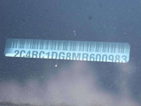 Used 2021 Chrysler Voyager Lxi image 15