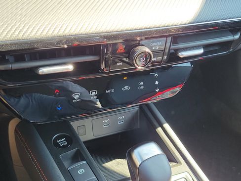 New 2026 Nissan Kicks SR image 17