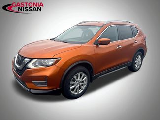 Used 2018 Nissan Rogue SV w/ Premium Package video 3