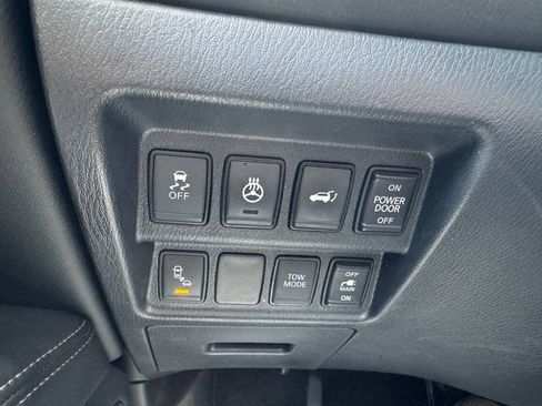 Used 2017 Nissan Pathfinder SL w/ SL Premium Package AWD/4WD image 21