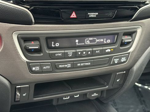 Used 2025 Honda Ridgeline RTL image 17