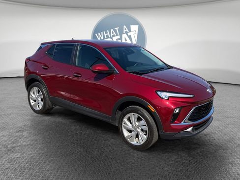 Used 2025 Buick Encore GX Preferred w/ Comfort Package AWD/4WD image 1