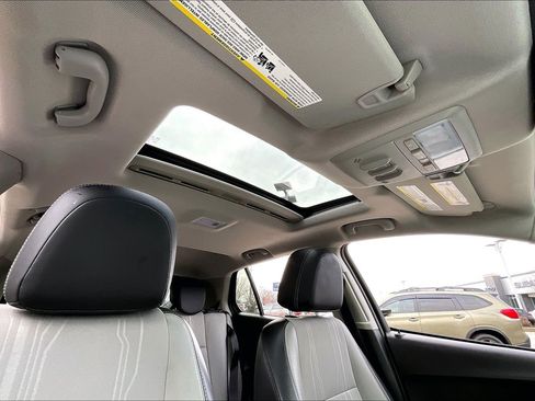 Used 2016 Chevrolet Trax LT w/ LT Sun and Sound Package image 16