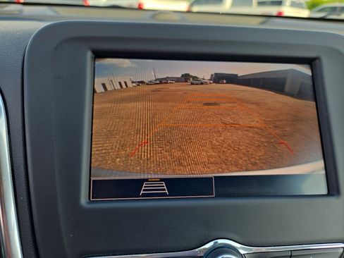 Used 2024 Chevrolet Equinox LT image 31