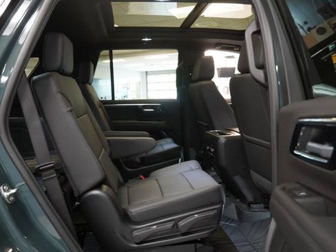 New 2026 Chevrolet Tahoe Z71 w/ Comfort Package AWD/4WD image 36