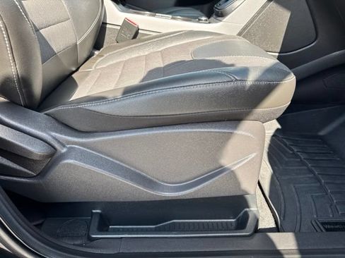 Used 2015 Ford Escape SE w/ SE Chrome Package FWD image 30