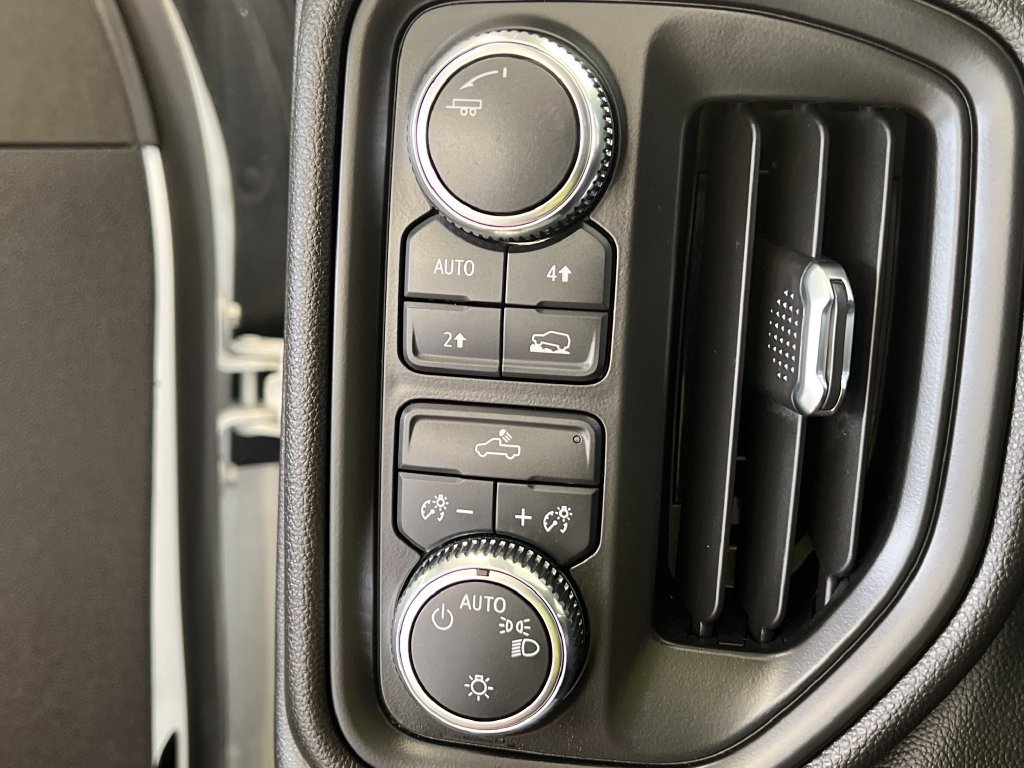 Used 2024 GMC Sierra 1500 Pro w/ Graphite Edition AWD/4WD image 29