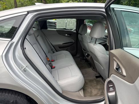 Used 2018 Chevrolet Malibu Hybrid FWD image 30