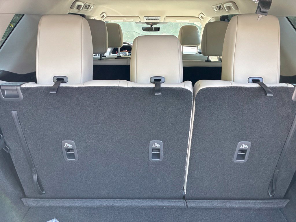 New 2026 Nissan Pathfinder SL AWD/4WD image 16