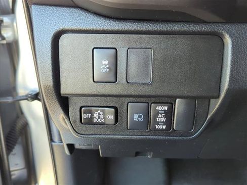 Used 2022 Toyota Tacoma TRD Sport w/ TRD Premium Sport Package image 12