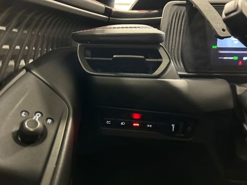 Used 2025 Dodge Charger R/T w/ Quick Order Package 25M R/T image 18