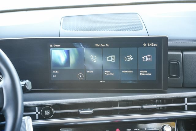 Certified 2025 Hyundai Santa Fe SEL FWD image 17