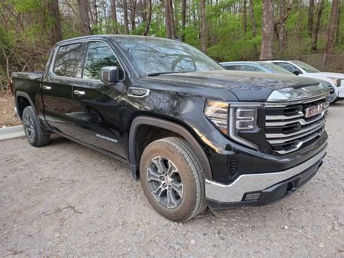 Used 2024 GMC Sierra 1500 SLT image 1