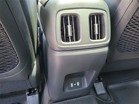 New 2025 Hyundai Tucson Limited image 16